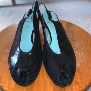 Thierry Rabotin black lizard exotic skin peep toe wedge 8.5 39.5 luxurious soft